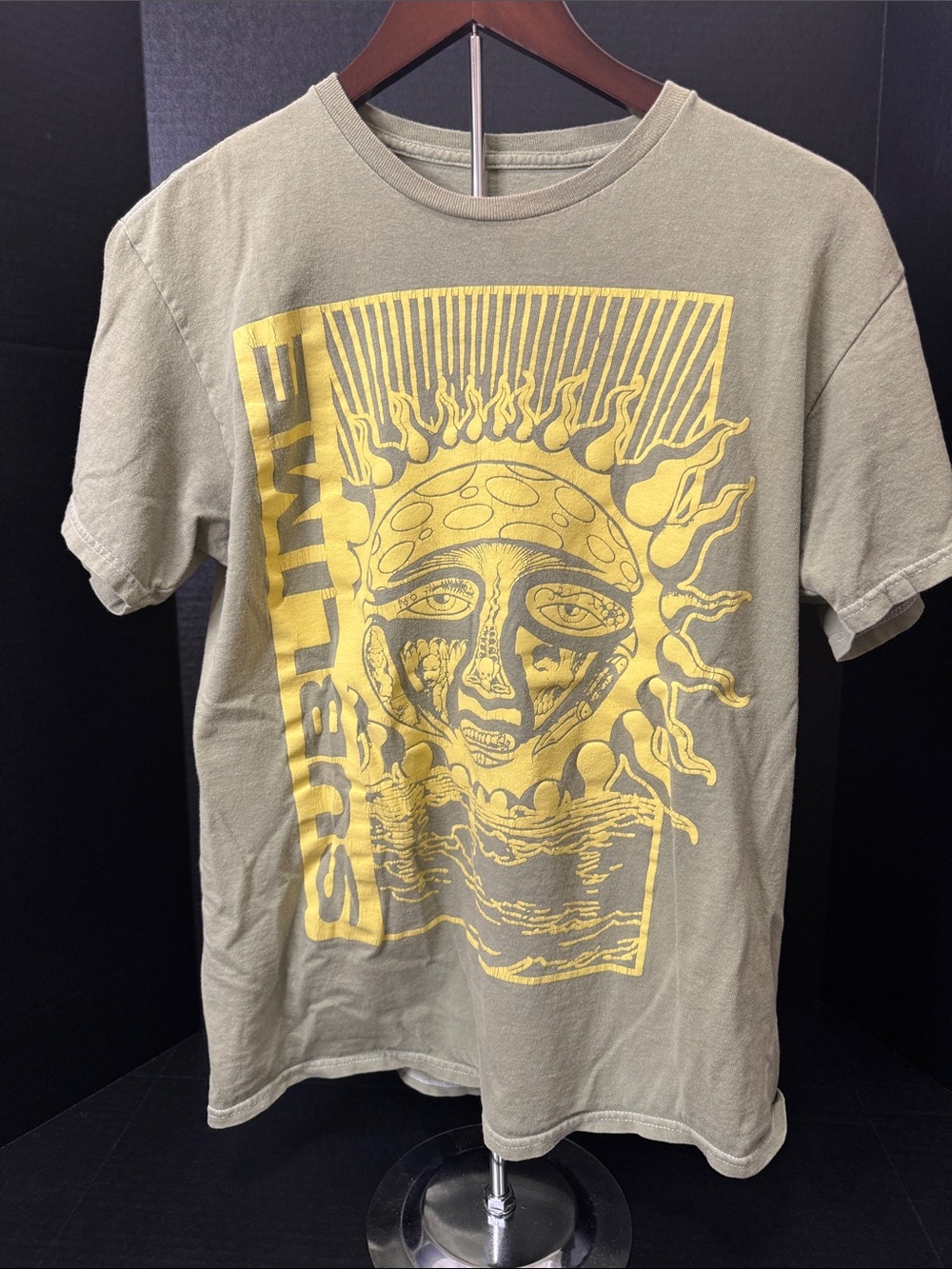 Sublime Sun Graphic Short Sleeve Tee - Olive Green adult medium. 120